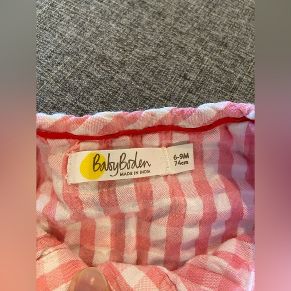 Baby Boden Strawberry Woven Sleeveless Romper, 6-9 month, Pink Gingham, EUC - Picture 5 of 8